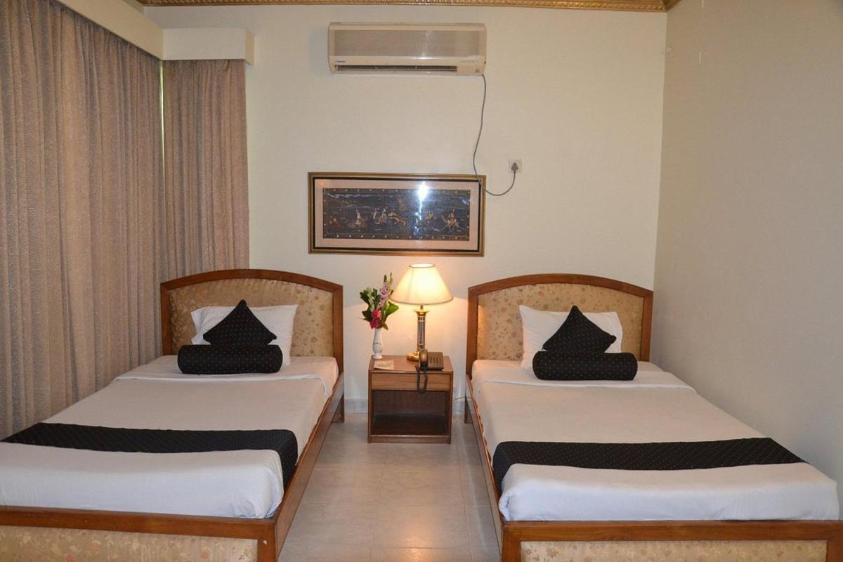 Hotel De Crystal Crown Dhaka Exterior foto